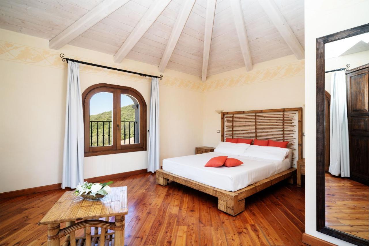 Lh Hotel Pozzo Sacro Olbia Buitenkant foto