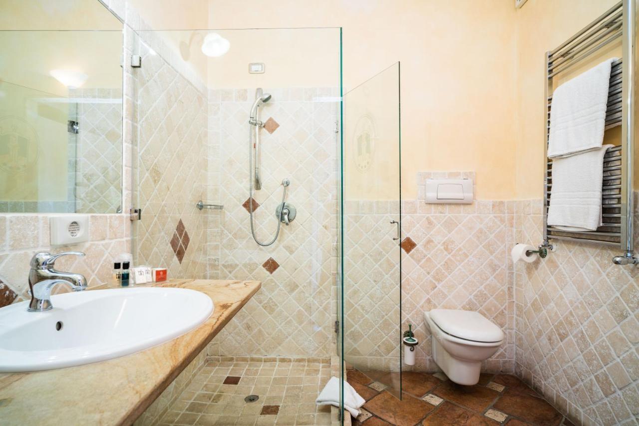 Lh Hotel Pozzo Sacro Olbia Buitenkant foto